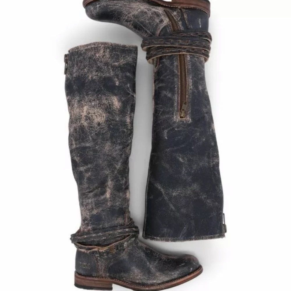 ⭐️Bed Stu boots in Black Lux distressed leather.⭐️